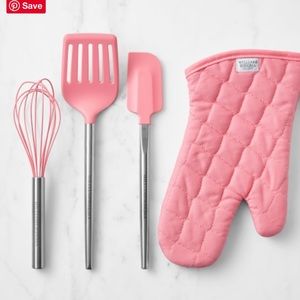 William Sonoma Baking Geranium Pink Spatula NWT.